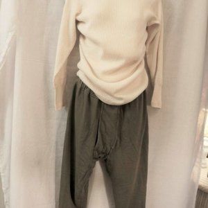 Vintage Comfy Soft Warm German Olive Green Sweats Unisex